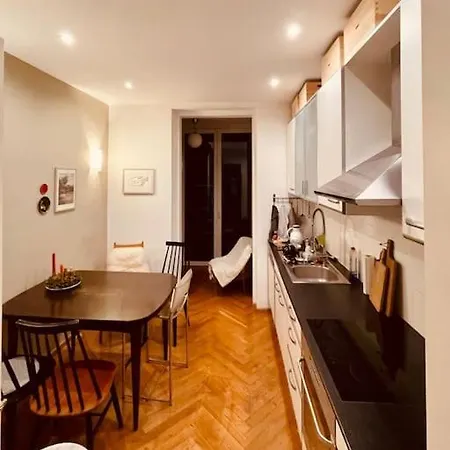 Apartment 18m2 Mit Jugendstil-charme Im Stadtzentrum
