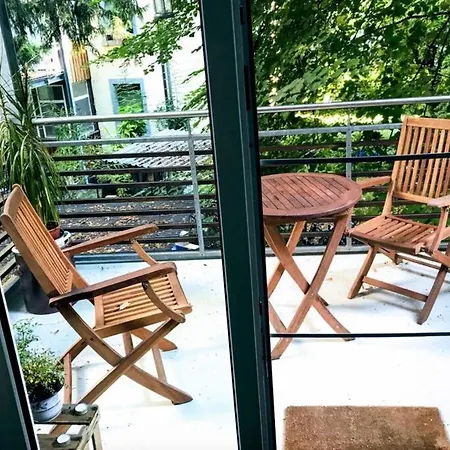 Apartment 18m2 Mit Jugendstil-charme Im Stadtzentrum
